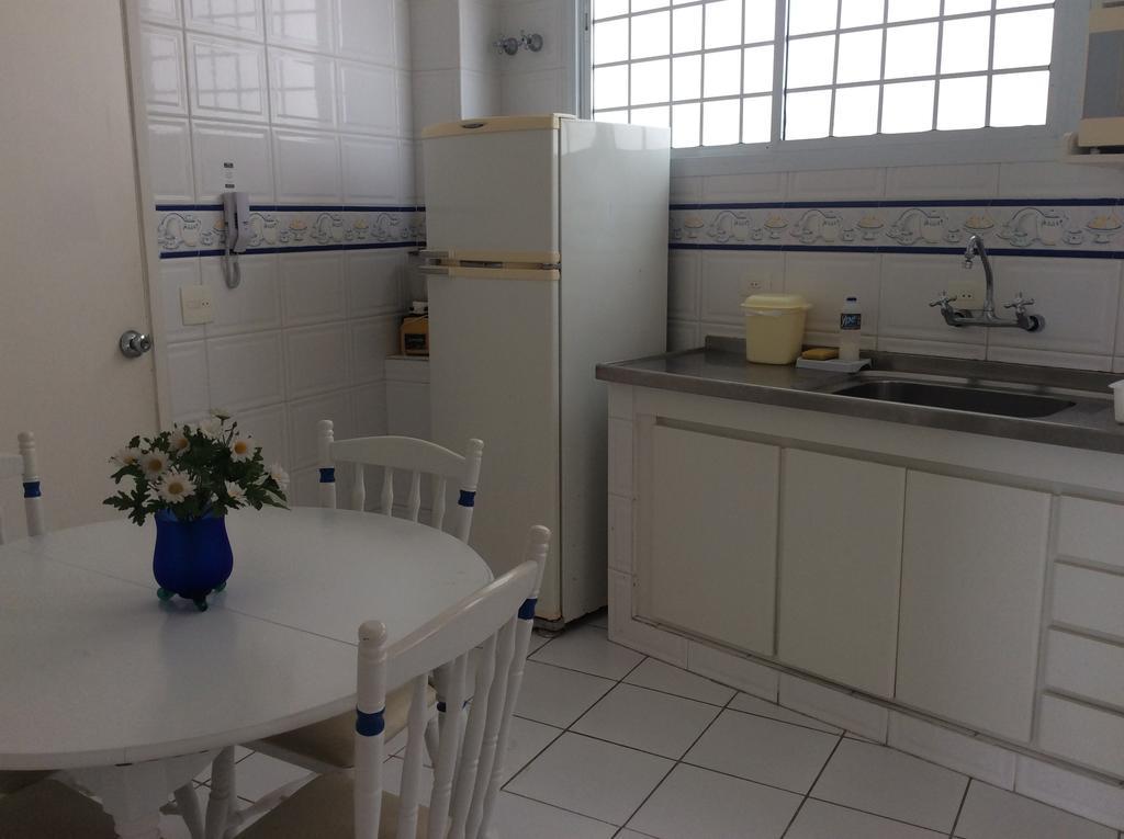 Pitangueiras Frente Total Mar Pe Na Areia Apartment Guaruja Exterior photo